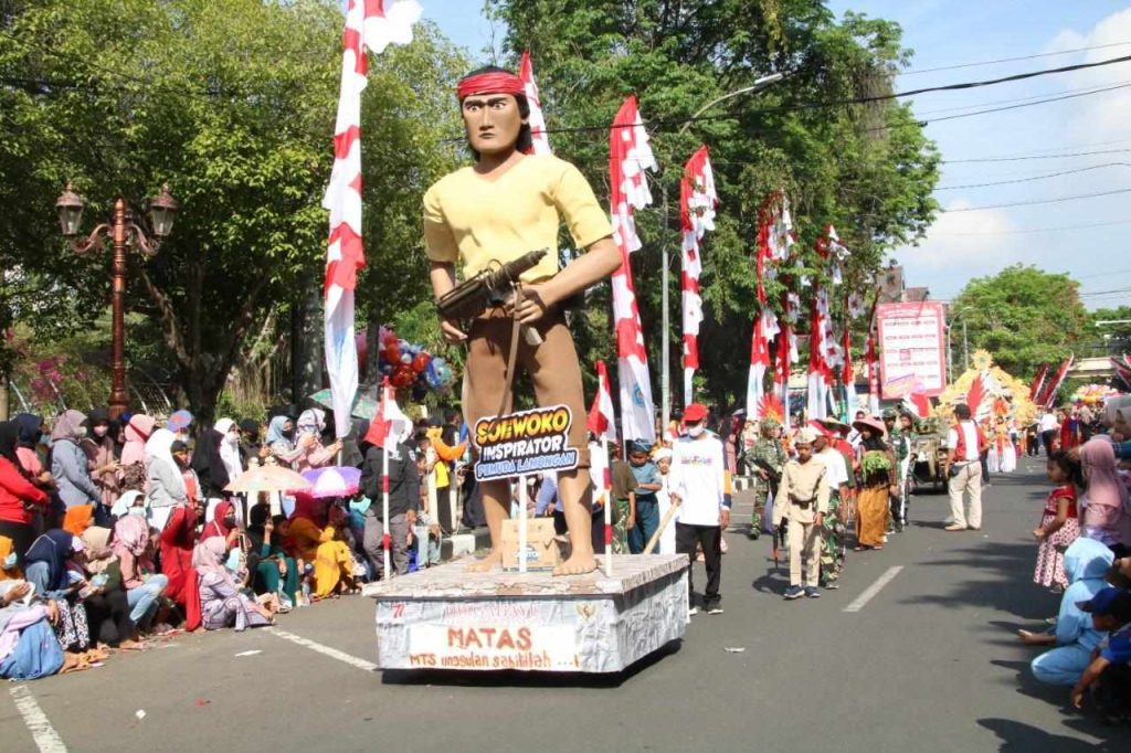 MEG Karnaval yang digelar di Kabupaten Lamongan dan diikuti oleh 26 regu, Rabu (31/8/2022).