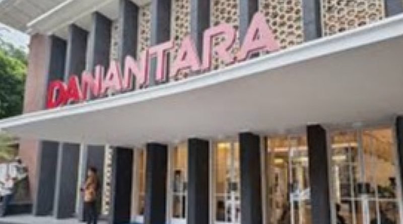 UBS Sebut Danantara Bisa jadi Instrumen Indonesia Naikkan Daya Saing Ekonomi Artikel ini sudah tayang di tvonenews.com pada hari Sabtu, 22 Februari 2025 - 15:09 WIB Judul Artikel : UBS Sebut Danantara Bisa jadi Instrumen Indonesia Naikkan Daya Saing Ekonomi Link Artikel : https://www.tvonenews.com/daerah/regional/303175-ubs-sebut-danantara-bisa-jadi-instrumen-indonesia-naikkan-daya-saing-ekonomi?page=2 Oleh : Reporter : Tim tvonenews.com Editor : Chandra Hendrik